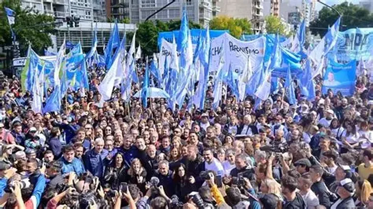 Desde que se decretó, me opuse a que el 24 de marzo fuera feriado. Desde que se decretó, me opuse a que el 24 de marzo fuera feriado.