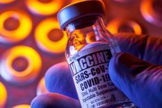 La pandemia hace que la demanda mundial de vacunas sea superior a la oferta. Foto: GETTY IMAGES