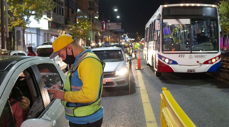 La mayoría de las infracciones son por mal estacionamiento, pero las otras 2 que encabezan el ranking preocupan. Foto: Prensa GCBA