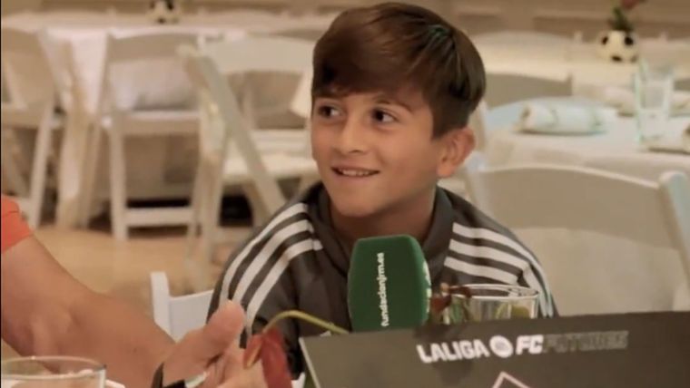 Thiago Messi y su primera entrevista como jugador. Foto: Captura