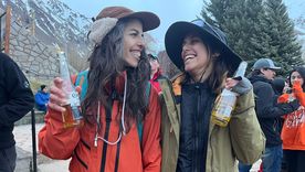 Ellas de disfrute, en un sunset de Las Leñas. Foto: MDZ