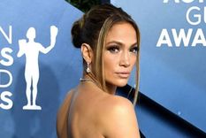 sin nada de ropa y con sombrero: la foto de jennifer lopez que revoluciono las redes