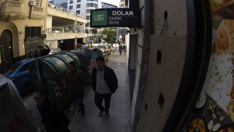 Cotización dolar euro real casa de cambio (34).JPG