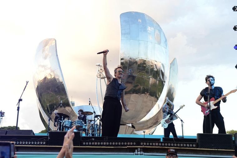 Emmanuel Horvilleur fue uno de los artistas que participó de la celebración. Emmanuel Horvilleur fue uno de los artistas que participó de la celebración.