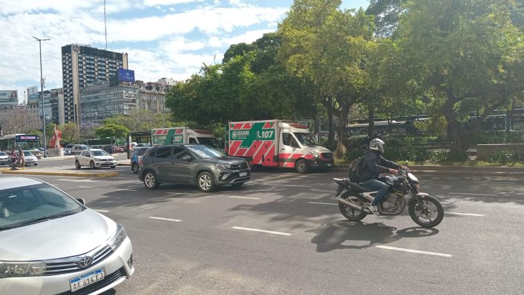 Un detenido Unidades del SAME se acercaron hasta el lugar por las heridas que pudo ocasionar la pelea que incluyó un cuchillo Foto: Archivo MDZ