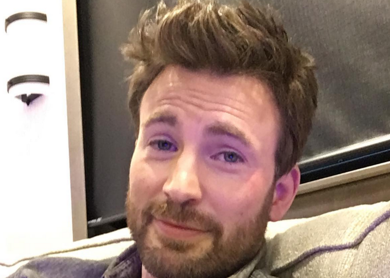 Chris Evans sorprendió a todo el mundo luego de confirmar su relación con Alba Baptista.