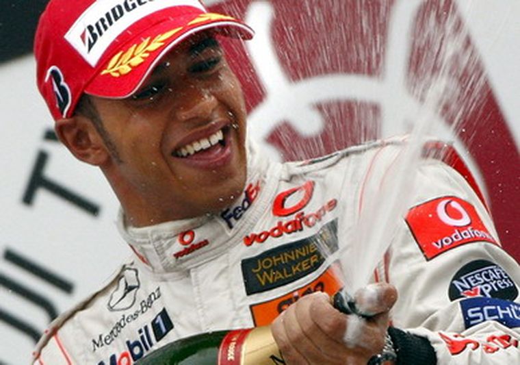 El inglés aventaja a Alonso por 12 puntos Foto: EFE