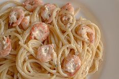 una verdadera delicia: prepara unos tallarines con camarones ¡en 20 minutos!