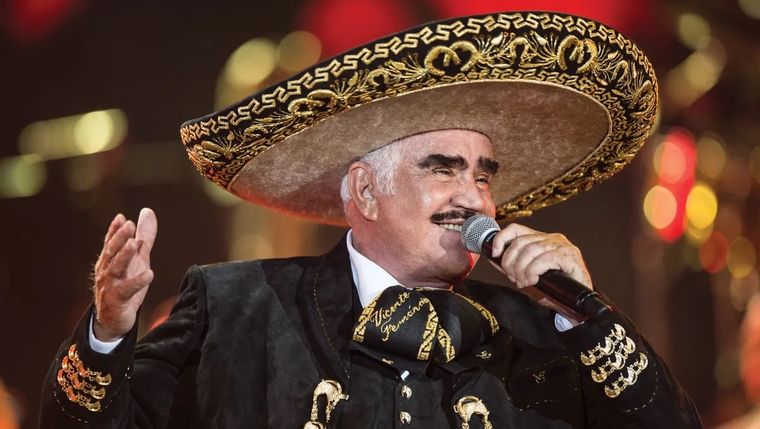 Vicente Fernández fue uno de los cantantes de mariachi más importantes Foto: azcentral.com