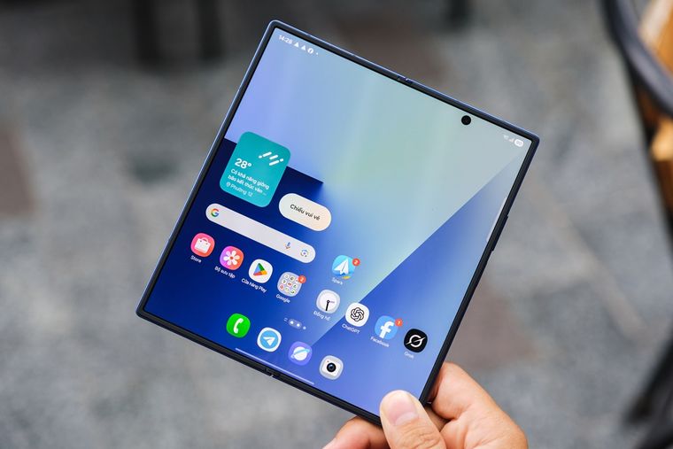 La pantalla interior de este teléfono plegable de Samsung alcanza las 7,6 pulgadas en formato 4:3. La pantalla interior de este teléfono plegable de Samsung alcanza las 7,6 pulgadas en formato 4:3.