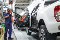 El sector automotor busca expandir su capacidad de producción y recuperar niveles de ventas externas superiores a los US$ 3000 millones. Foto: Télam
