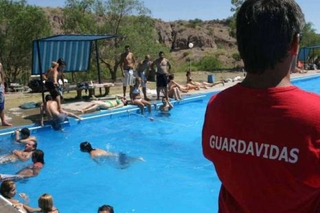 La iniciativa busca regular la actividad de guardavidas y crear un registro provincial. La iniciativa busca regular la actividad de guardavidas y crear un registro provincial.