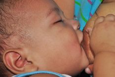 la teta, garantia de exito en la adultez