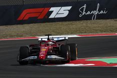 Histórico: el británico Lewis Hamilton conquistó su primera victoria al mando de Ferrari. Foto: @ScuderiaFerrari Histórico: el británico Lewis Hamilton conquistó su primera victoria al mando de Ferrari. Foto: @ScuderiaFerrari