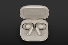 Los nuevos auriculares de Motorola llegan a Argentina con la exclusiva paleta de colores Pantone.