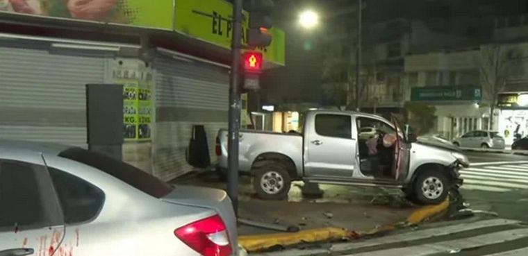 Como consecuencia del choque múltiple, un joven de 33 años debió ser trasladado por el SAME al Hospital Piñero.