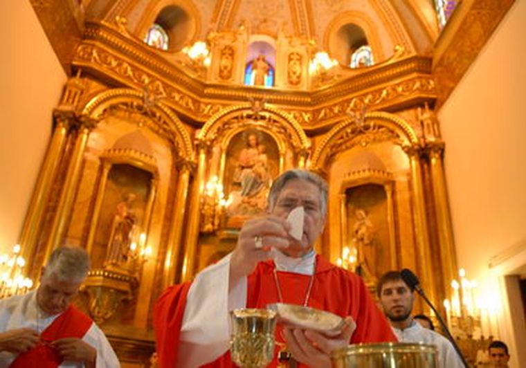 El arzobispo José María Arancibia en la catedral de Mendoza. Foto: Marcelo Ruiz / MDZ