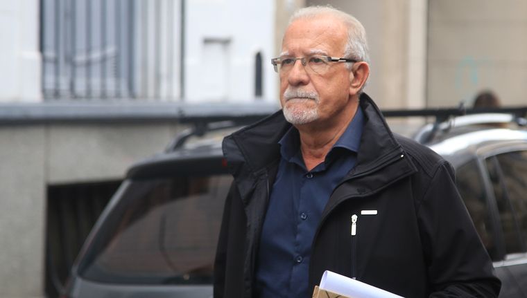 El sindicalista Omar Plaini nombró a sus 3 hijas en la biblioteca del Congreso Foto: NA