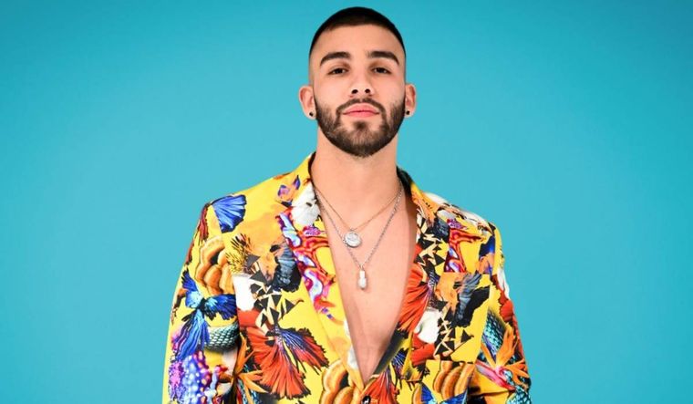 Manuel Turizo protagonizó una controversial foto con su madre.