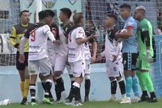 Gimnasia protestó el penal que luego ejecutó Velázquez. Gimnasia protestó el penal que luego ejecutó Velázquez.