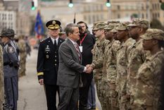 El gobernador de Georgia, Brian Kemp, visitará la Argentina a fines de agosto para llevar adelante una agenda en materia de Defensa y Seguridad. El gobernador de Georgia, Brian Kemp, visitará la Argentina a fines de agosto para llevar adelante una agenda en materia de Defensa y Seguridad.