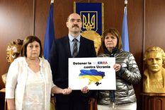 El embajador de ucrania en Argentina junto a Patricia Bullrich y Graciela Ocaña. Foto: Twitter embajada de Ucrania en Argentina