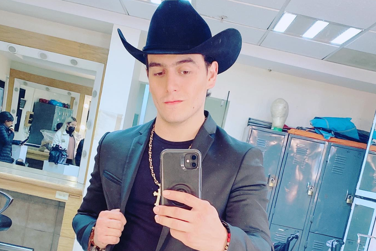 El funeral de Julián Figueroa fue transmitido por Marie Claire Harp y causó una fuerte polémica.