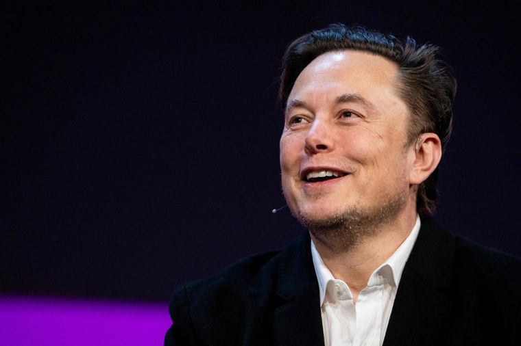 Elon Musk lanza XChat, un nuevo servicio de mensajería. Elon Musk lanza XChat, un nuevo servicio de mensajería.