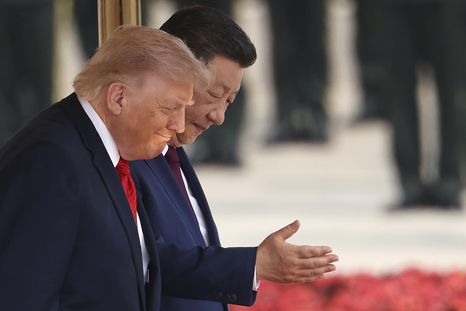 Donald Trump y Xi Jinping caminan juntos a la par. Foto Efe Donald Trump y Xi Jinping caminan juntos a la par. Foto Efe