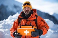 Primeros auxilios en la alta montaña. Primeros auxilios en la alta montaña.