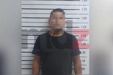 El sujeto fue detenido por un pedido de captura pendiente y por conducir por Las Heras con una pistola escondida en su auto.