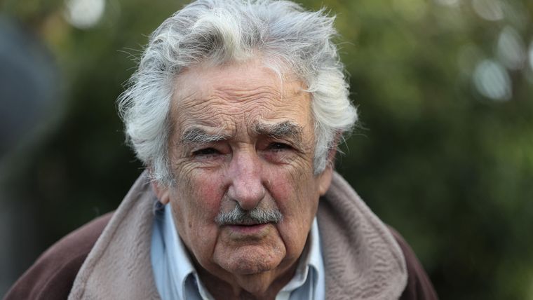Mujica dijo una frase sobre los sueldos de los políticos que rebotó en nuestro país