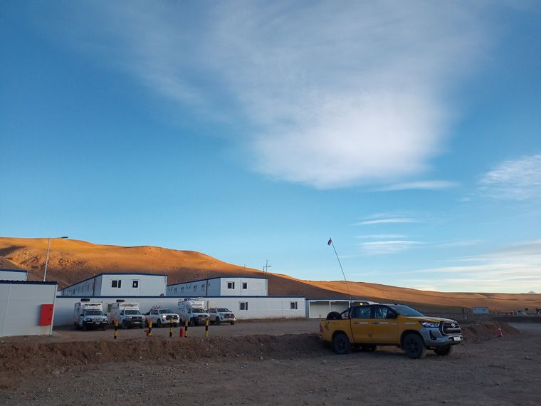 Los módulos habitacionales del campamento tienen capacidad para un total de 1048 personas alojadas in situ. Foto: Ángeles Irusta