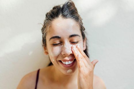 la ciencia detras de las extranas rutinas de cuidado de la piel virales en redes la ciencia detras de las extranas rutinas de cuidado de la piel virales en redes