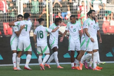 La Selección de Argelia goleó 3-0 a Somalia y se clasificó al Mundial 2026. La Selección de Argelia goleó 3-0 a Somalia y se clasificó al Mundial 2026.
