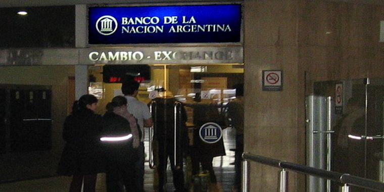 En los bancos Nación y Credicoop se pueden realizar los trámites. Foto: MDZ
