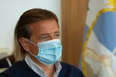 momento clave: bajo presion y solo, suarez decide si mendoza vuelve al aislamiento momento clave: bajo presion y solo, suarez decide si mendoza vuelve al aislamiento