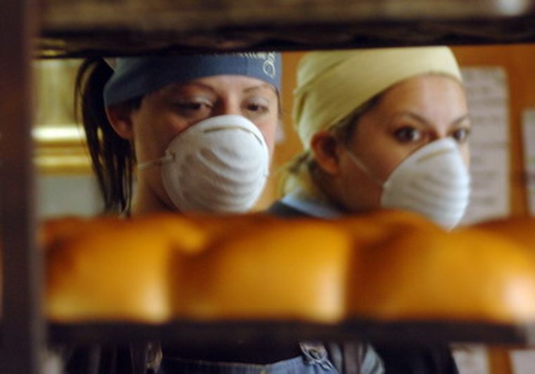 Los profesionales de la salud no tienen confianza en las vacunas compradas por el Gobierno. Foto: NA