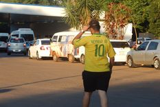 Los brasileños se llevan de todo, vienen con voluntad consumidora y una moneda fuerte como el real, que circula en la mayoría de las ciudades de Misiones. Foto: Alejandro Spivak