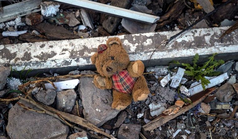 bombardeo juguete niños Los bombardeos no cesan en suelo ucraniano y también en suelo ruso. Foto: Efe.