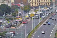 Como consecuencia del choque, el tránsito fue desviado hacia la Avenida San Juan. Como consecuencia del choque, el tránsito fue desviado hacia la Avenida San Juan.