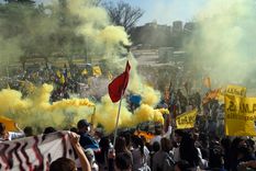 La protesta de los trabajadores de la salud llegó a Casa de Gobierno Foto: ALF PONCE MERCADO / MDZ