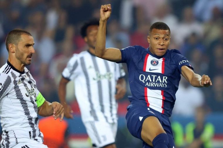 Dos golazos de Mbappé para el PSG, que le gana a la Juventus en su debut por la Champions.