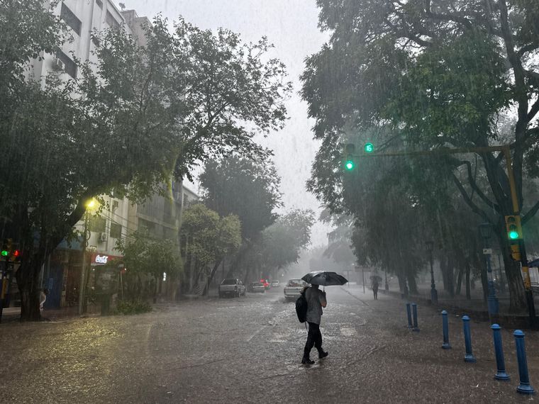 El saldo del temporal incluyó evacuaciones e intervenciones tras las tormentas.