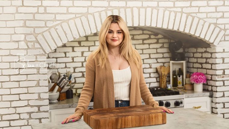 Selena Gómez prepara con todo el paso a paso este plato perfecto para una comida especial. Foto: Roams