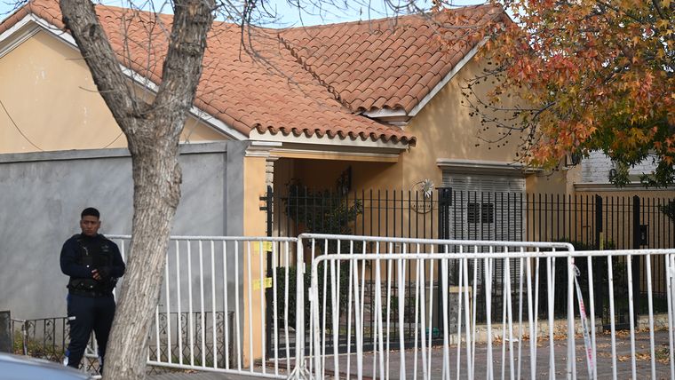 El domicilio en donde ocurrió el dantesco hecho que conmocionó a Junín y Mendoza. Foto: Walter Moreno El domicilio en donde ocurrió el dantesco hecho que conmocionó a Junín y Mendoza. Foto: Walter Moreno