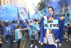 Algunos sectores, incluso afines al oficialismo, se niegan al acuerdo con el FMI. Foto: Télam Algunos sectores, incluso afines al oficialismo, se niegan al acuerdo con el FMI. Foto: Télam