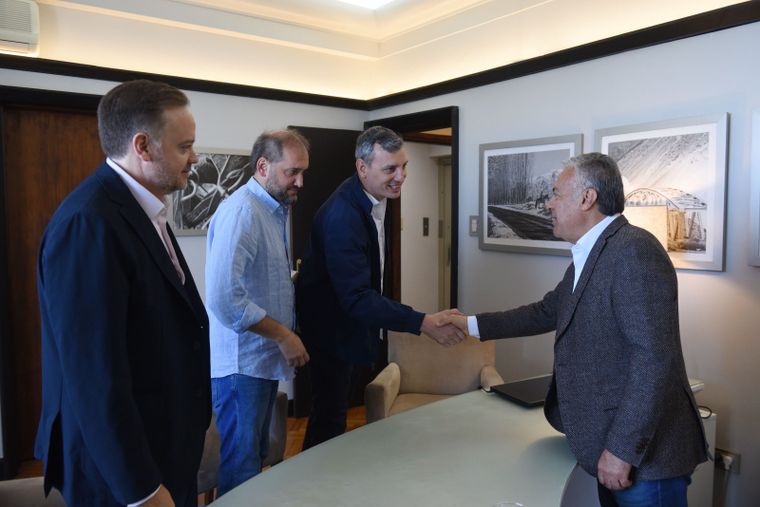 Cornejo recibió a directivos de IMPSA