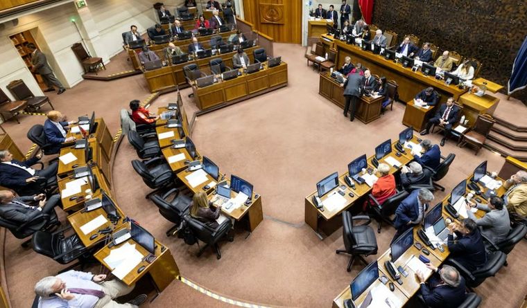El Senado de Chile va contra Nicolás Maduro. Foto: Efe.