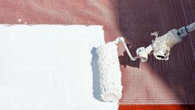 El calor y las lluvias aceleran la degradación de terrazas, generando microfisuras que pueden derivar en filtraciones.